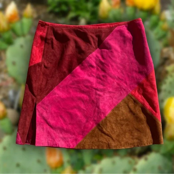 Old Navy Patchwork Suede Mini Skirt Sz 20 - Picture 1 of 3